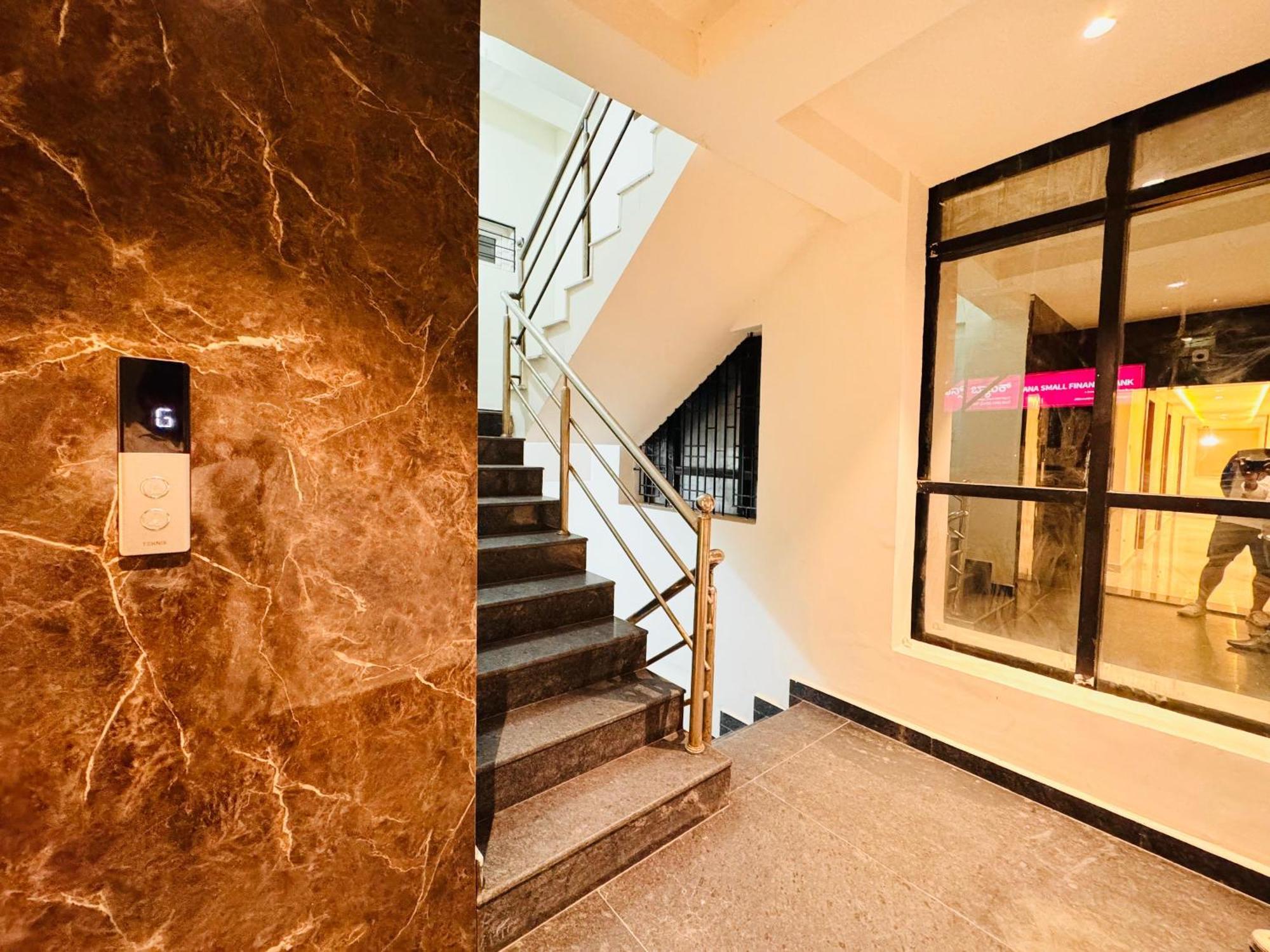 Hotel Star Avenue - Indiranagar Bengaluru Zewnętrze zdjęcie
