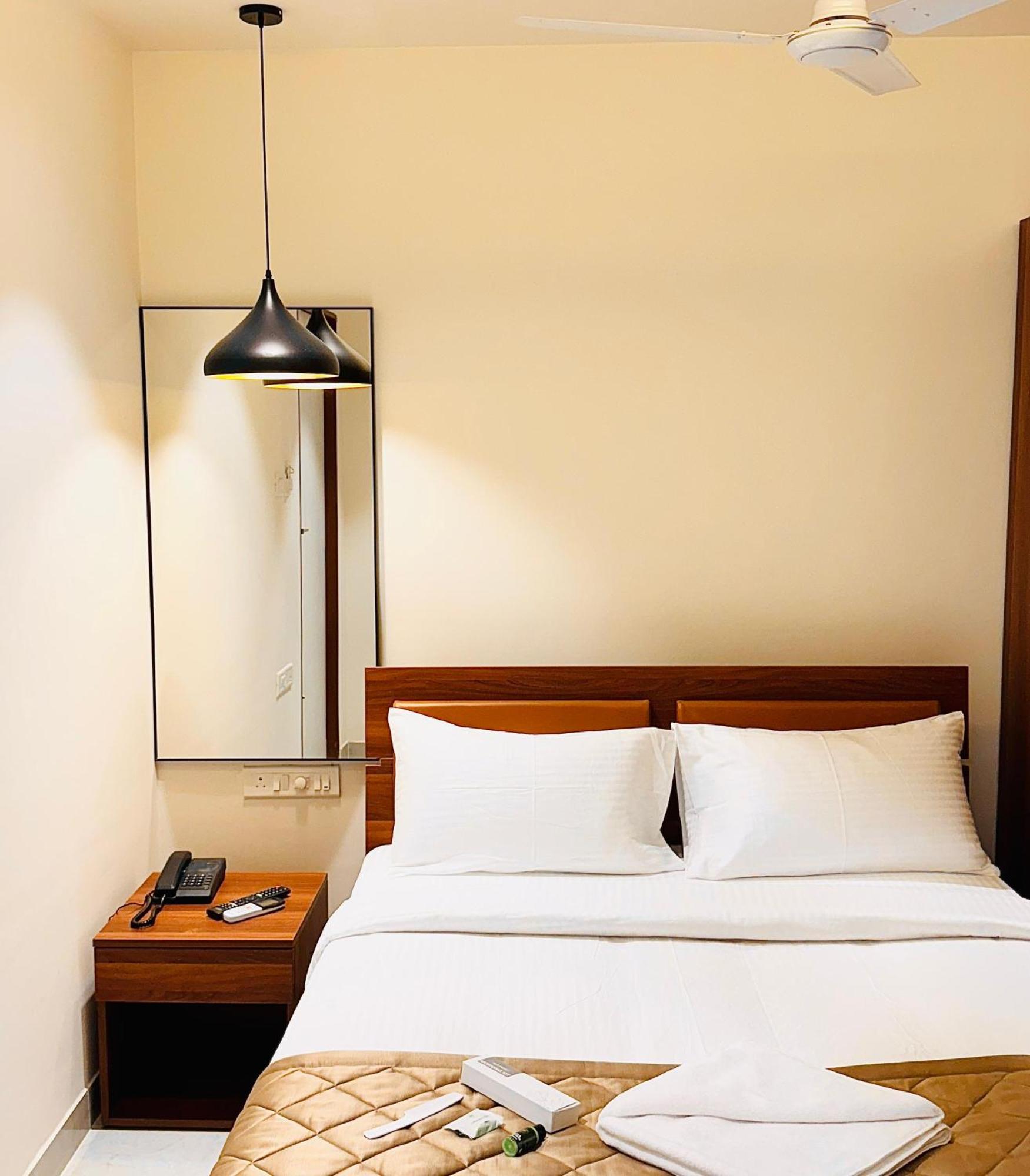 Hotel Star Avenue - Indiranagar Bengaluru Zewnętrze zdjęcie